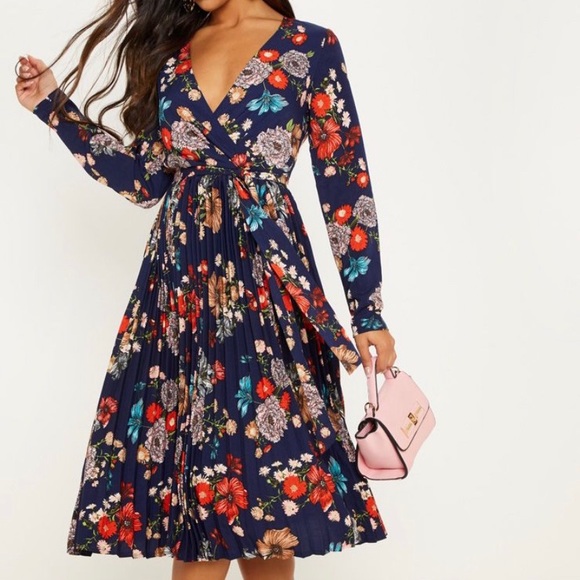 PrettyLittleThing Dresses & Skirts - bohemian style floral midi dress